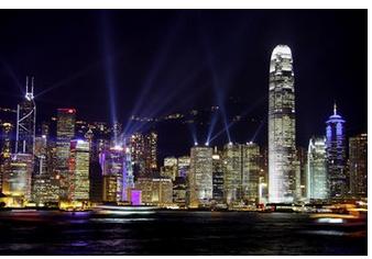 香港的稅率屬全球最低之列，稅制簡單而可預(yù)知。只有營商利潤、薪俸、物業(yè)三種收入需要繳